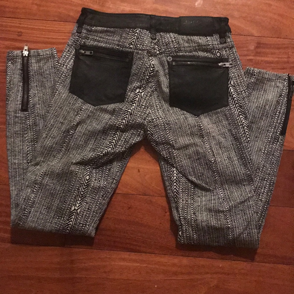 RVCA Black & White skater zip skinny pants jeans